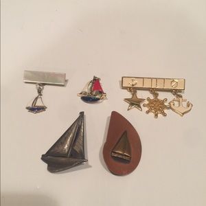 ‼️sale 2 for $ 15 lot of brooches